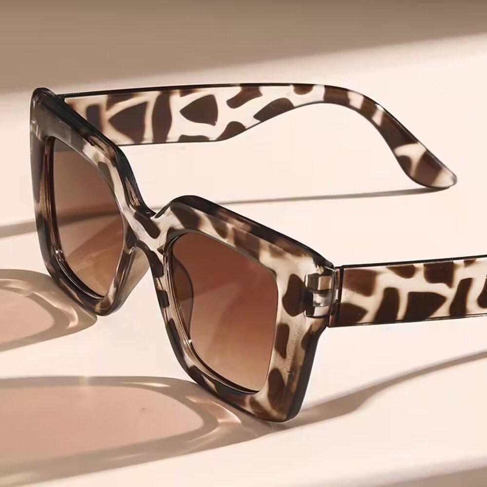 Women’s Brown Tortoise Sunglasses NWT